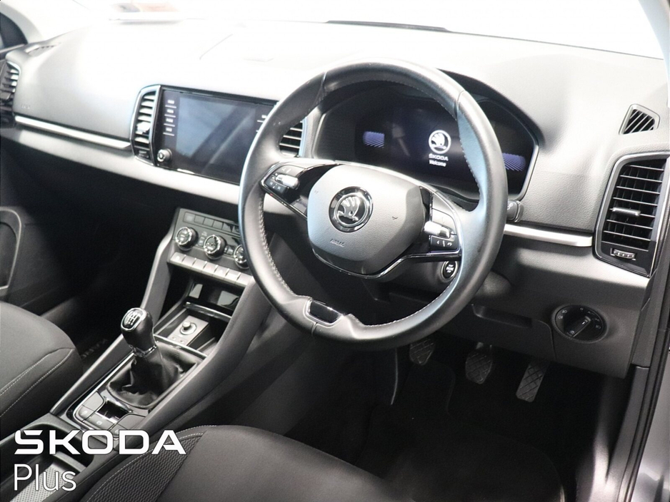 2023 Skoda Karoq - image 8