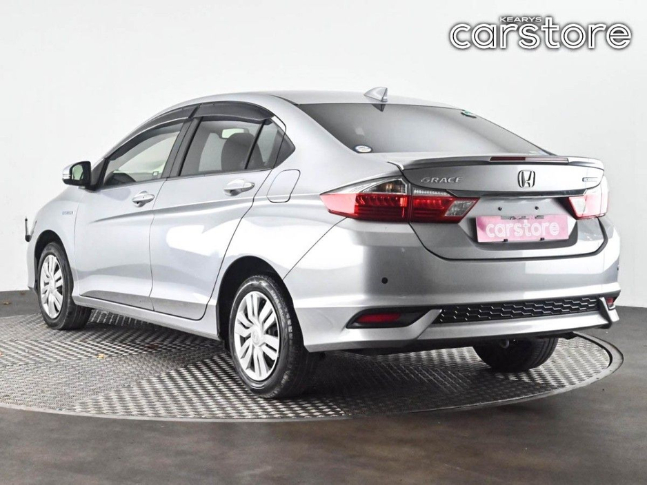 2019 Honda Grace - image 3