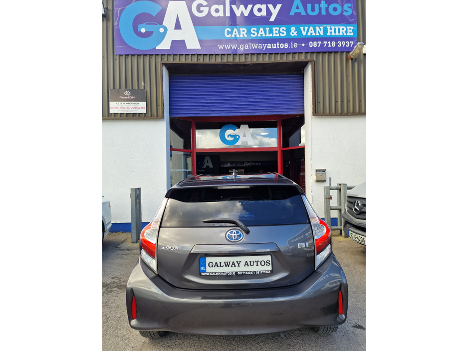 2018 Toyota Aqua - image 14