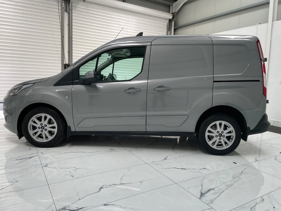 2023 Ford Transit Connect - image 5