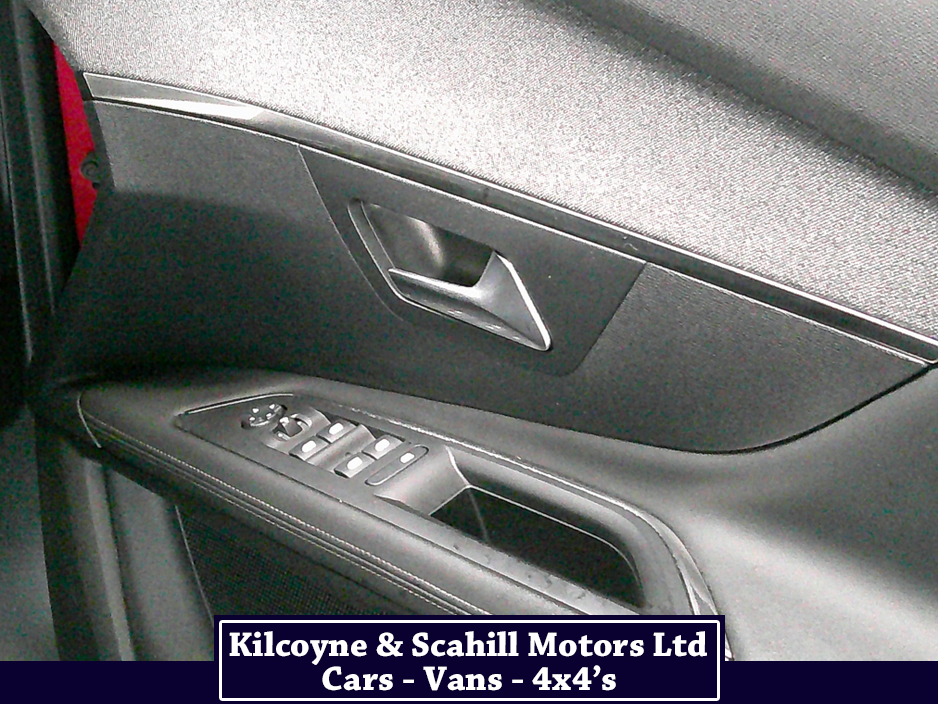 2020 Peugeot 3008 - image 21