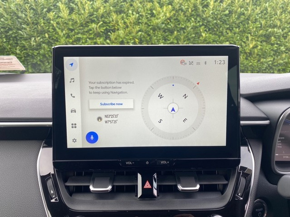 2025 Toyota Corolla - image 13