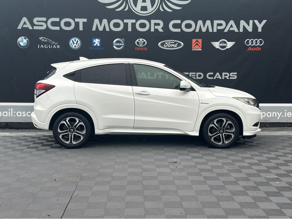 2015 Honda Vezel - image 9