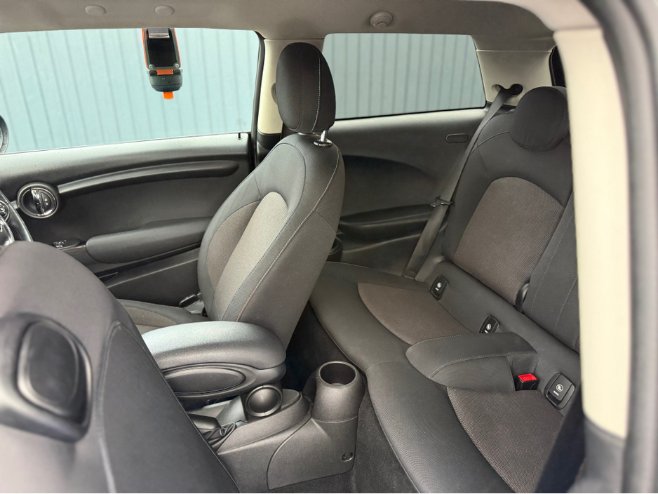 2018 MINI Cooper 1.5 PETROL - MANUAL - 12M WARRANTY - CAR:  1668 €12,950