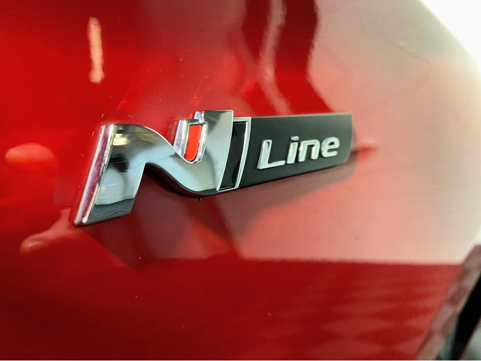 2022 Hyundai i30 - image 2