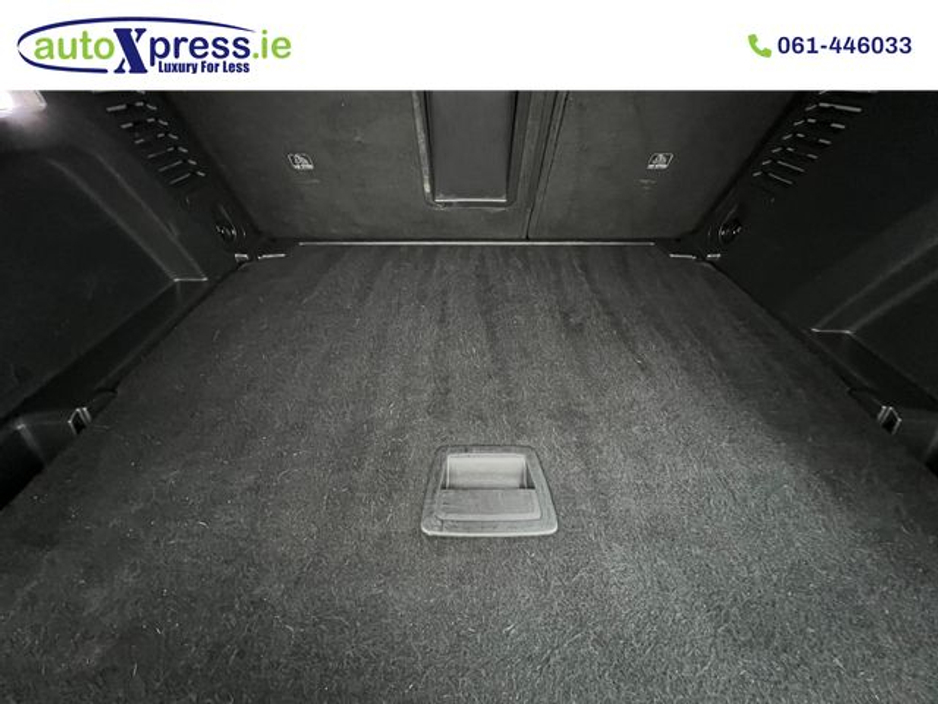 2017 Peugeot 3008 - image 10