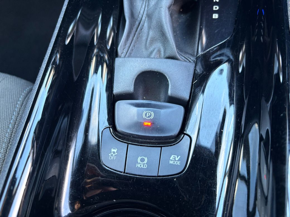 2022 Toyota C-HR 1.8 Hybrid Sport 4DR Auto, €26,900