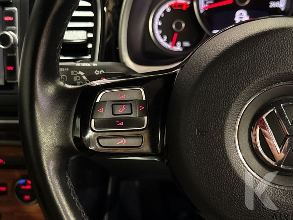 2019 Volkswagen Beetle - image 11