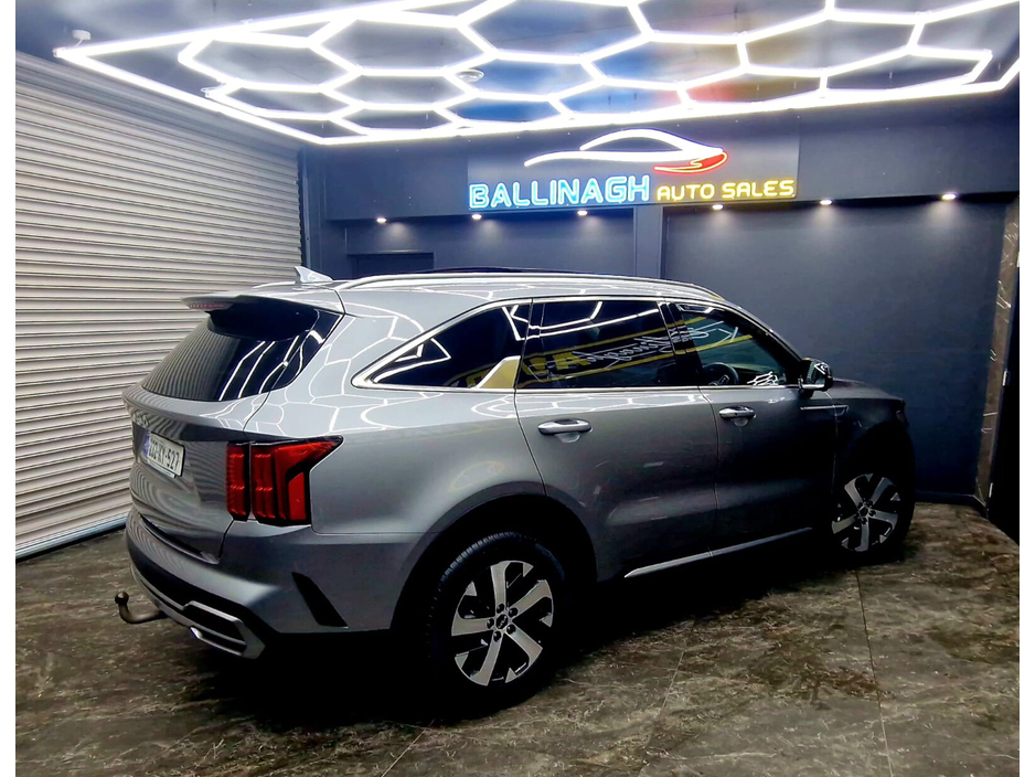 2023 Kia Sorento 2.2 K4 4X2 Diesel 7 seats €42,950