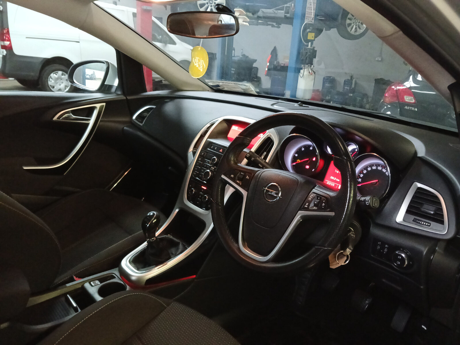2011 Opel Astra SRi 1.7CDTi 110PS 6 Speed €3,475
