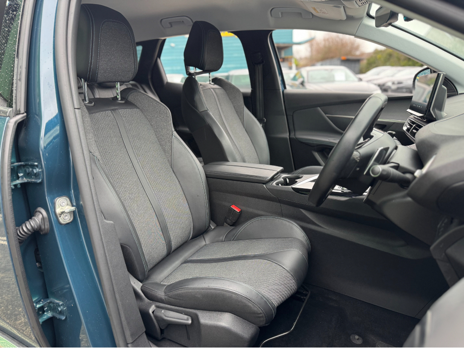 2022 Peugeot 3008 - image 15