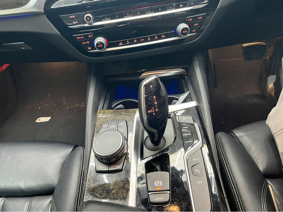 2018 BMW 5 Series €24950 2018 BMW 530E M-SPORT IPERFORMANCE 2.0 AUTOMATIC / CRUISE CONTROL / 360° CAMERA / ELECTRIC MEMORY & HEATED SEATS / PADDLE SHIFTERS / AMBIENT LIGHTS / HEATED REAR SEATS €24,950