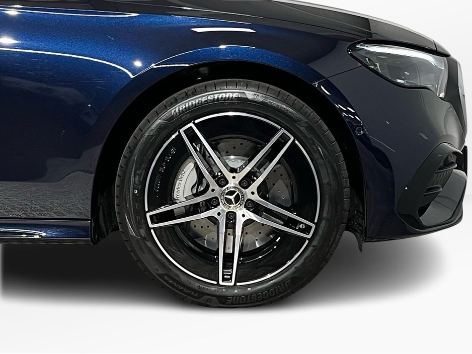 2026 Mercedes-Benz E Class 300e AMG - 19 Inch Alloys - Reversing Camera - Ambient Lighting - Sat Nav - Climate Control - Electric Heated Memory Seats - Keyless Start - Apple CarPlay/Android Auto €88,006