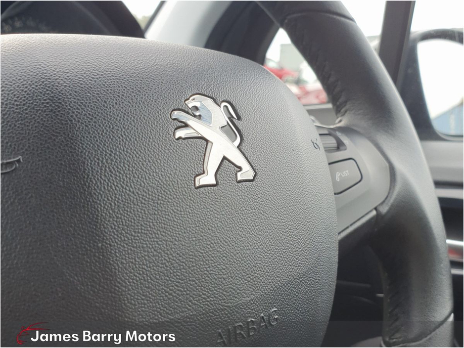 2016 Peugeot 208 - image 19