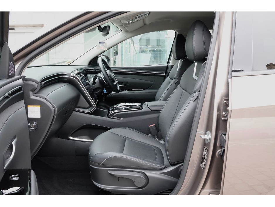 2022 Hyundai Tucson - image 12