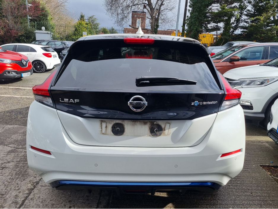 2021 Nissan Leaf - image 5