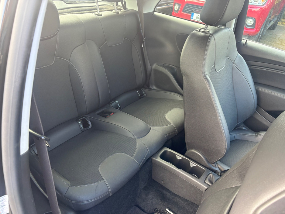 2017 Opel Adam - image 15