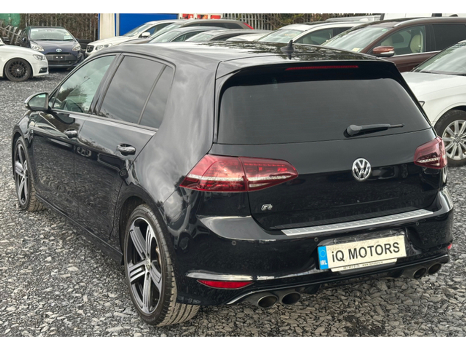 2014 Volkswagen Golf - image 8