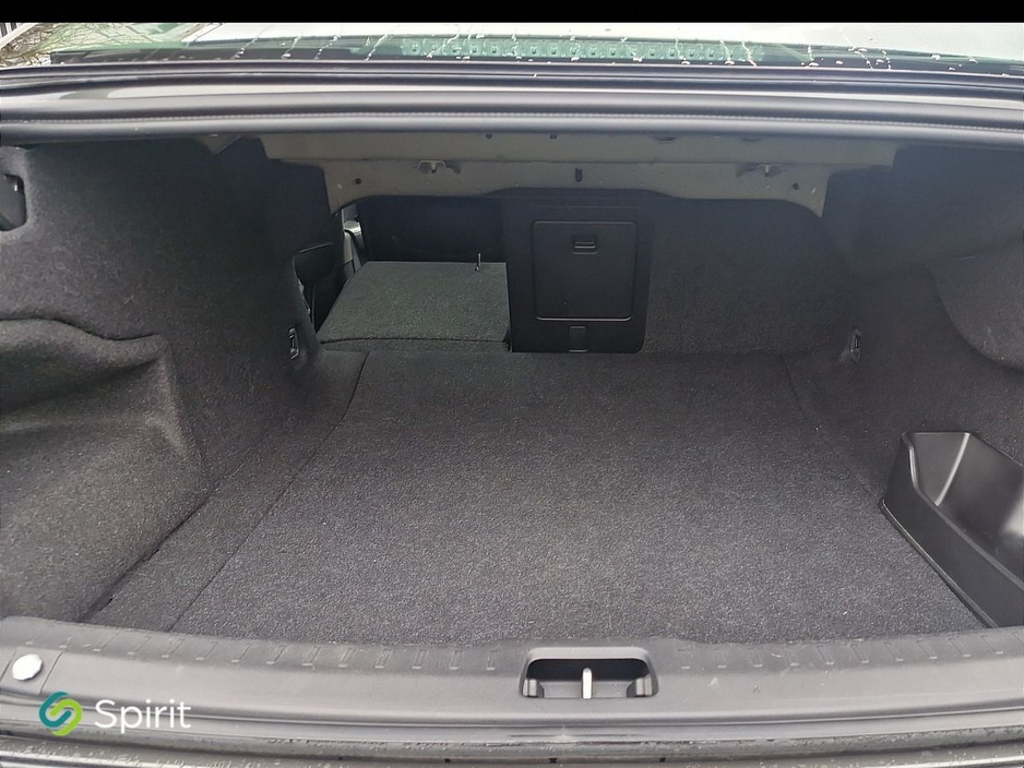 2020 Volvo S90 - image 12