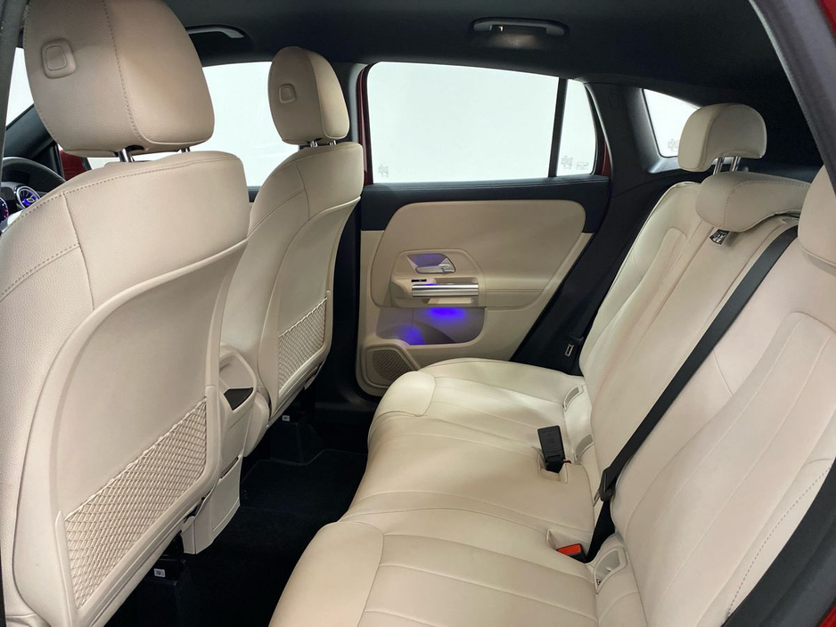 2025 Mercedes-Benz GLA Class - image 4