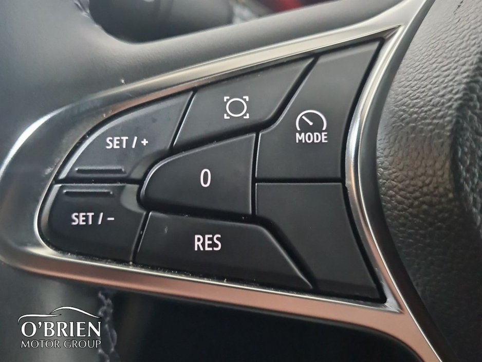 2025 Renault Captur - image 14