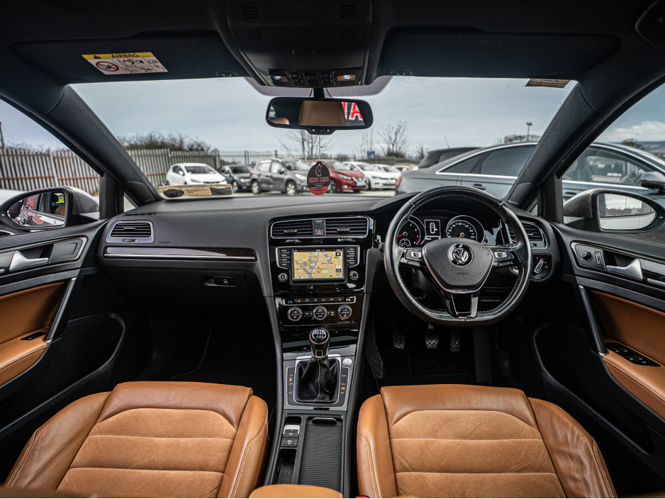 2016 Volkswagen Golf - image 6