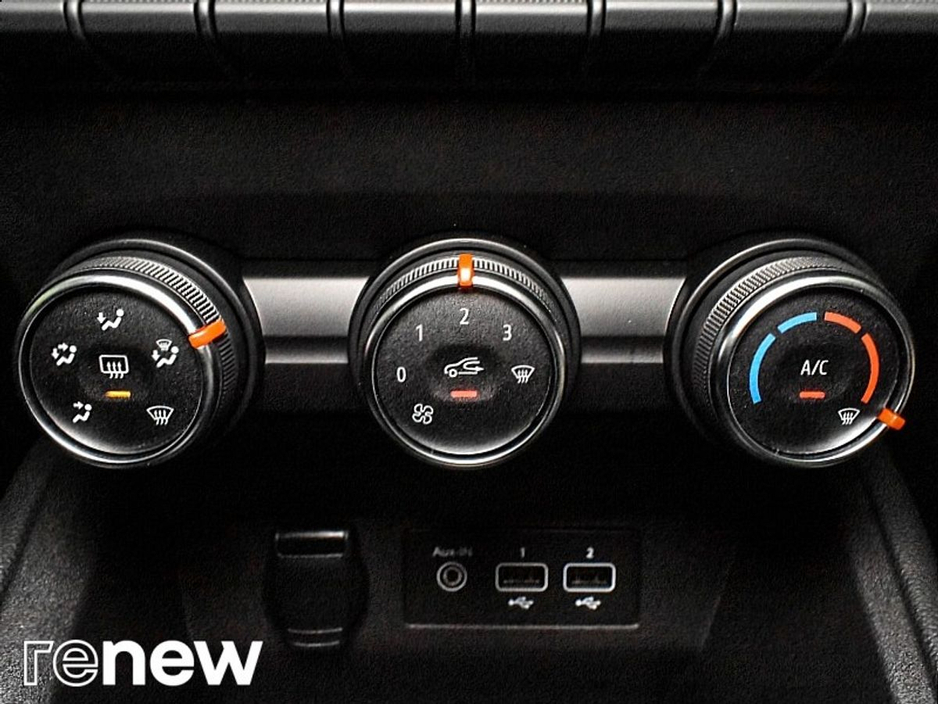 2020 Renault Clio - image 22