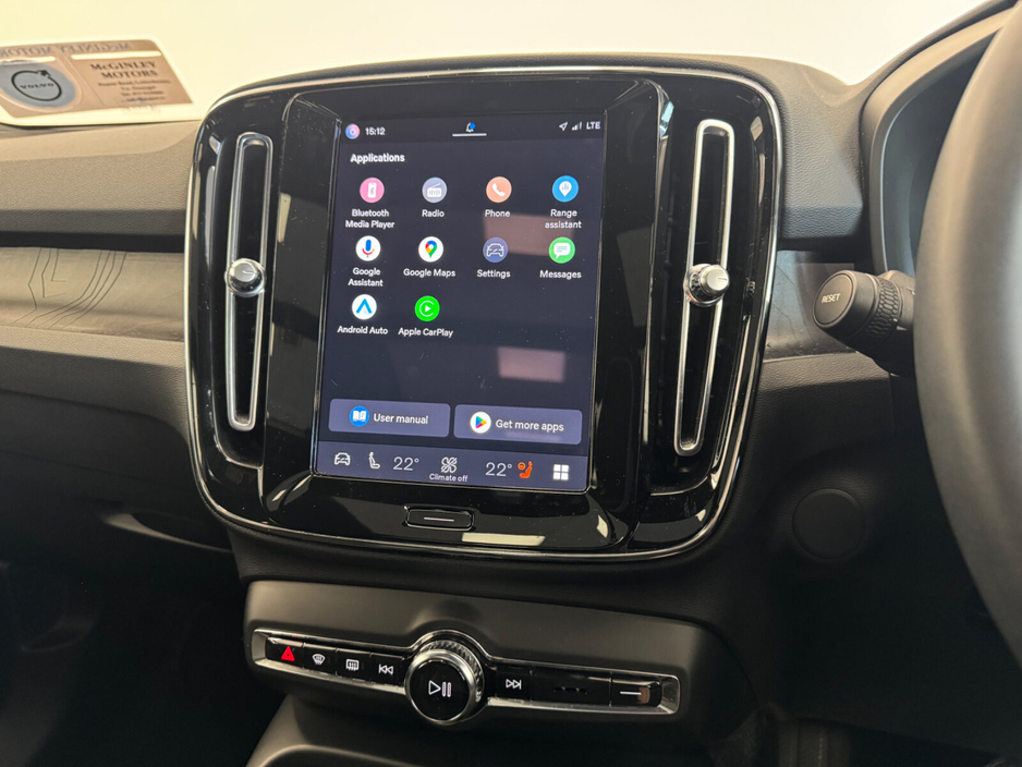 2023 Volvo XC40 - image 17