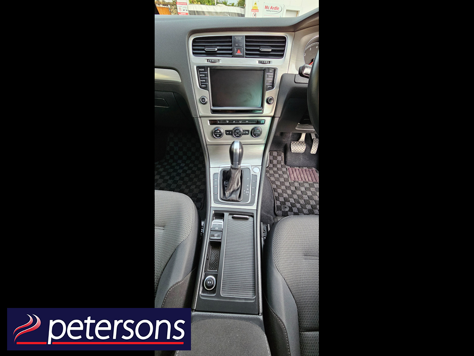 2017 Volkswagen Golf VOLKSWAGEN GOLF 1.2 PETROL AUTOMATIC - LOW MILEAGE €17,950