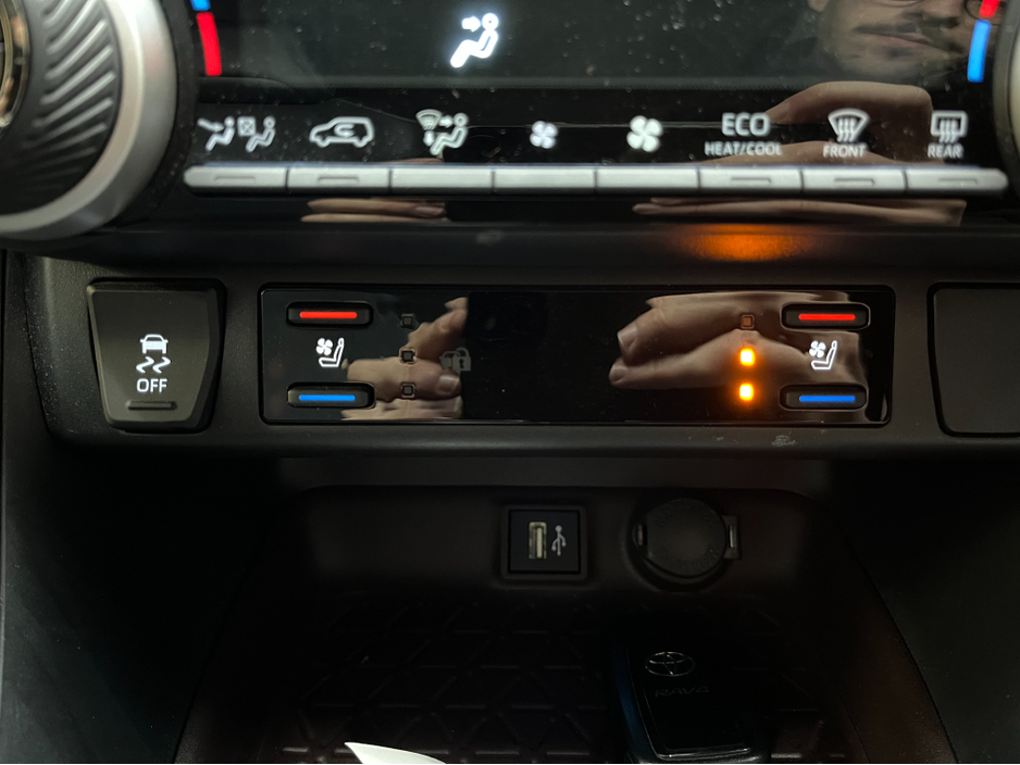 2024 Toyota Rav4 - image 19