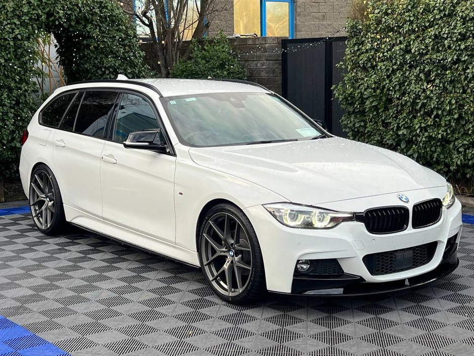 2017 BMW 3 Series 320d M-SPORT COMPETITION PACKAGE TOURING // 20" COMPETITION ALLOYS // LEATHER HEATED SEATS // BLUETOOTH MUSIC €23,900