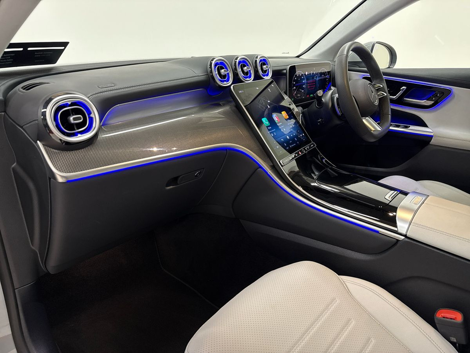 2025 Mercedes-Benz GLC Class - image 6