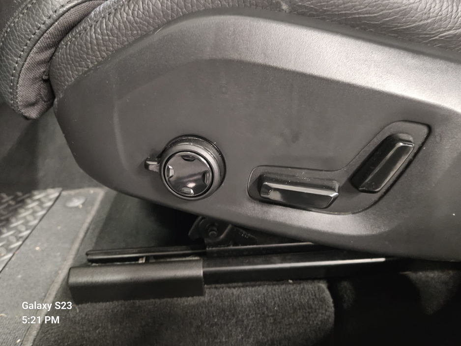 2023 Volvo XC60 T6 PHEV PLUS DARK AWD 5DR AUTO €53,950