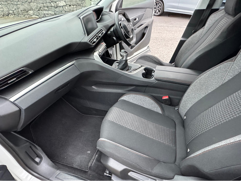 2017 Peugeot 3008 ACTIVE 1.6 BLUE HDI 120 4 4DR €17,950