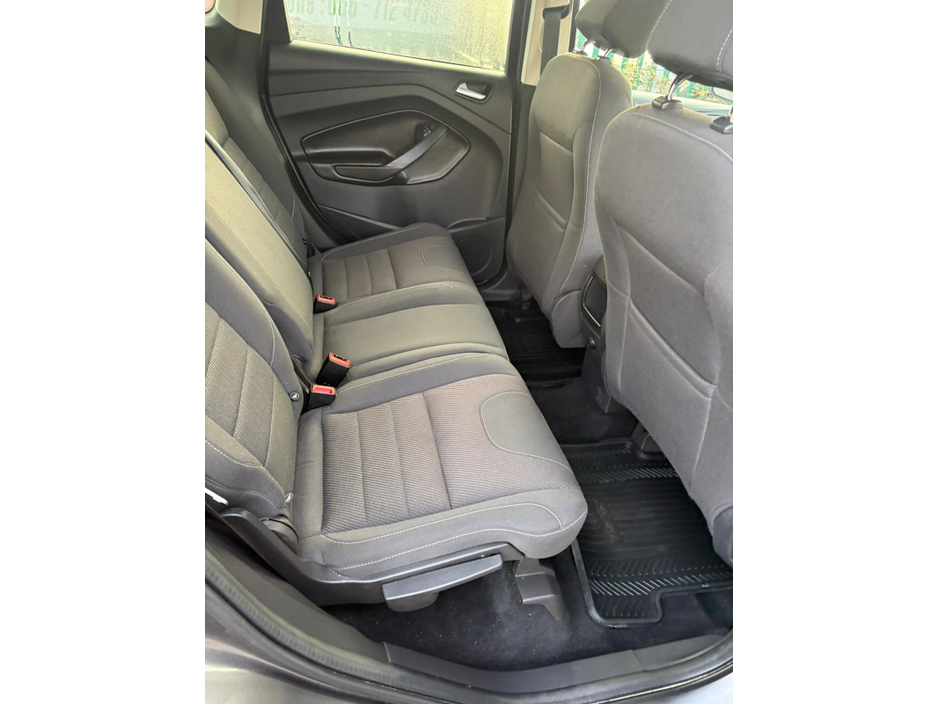 2015 Ford Kuga ZETEC 2.0 TD120 S6 M6 FWD €10,950