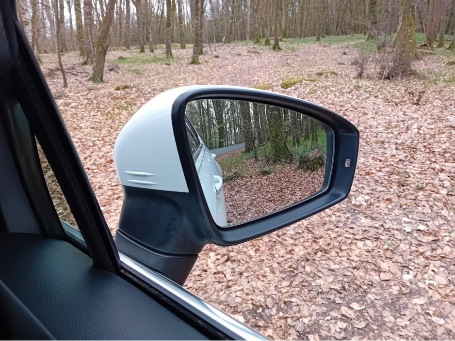 2019 Volkswagen Tiguan - image 33