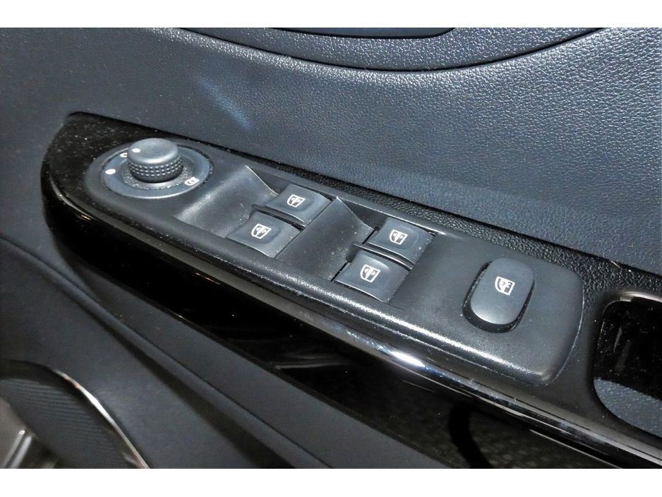 2016 Renault Captur 1.5DCI 90BHP SIGNATURE 5SPD *BI-TONE ROOF*FULL LEATHER*