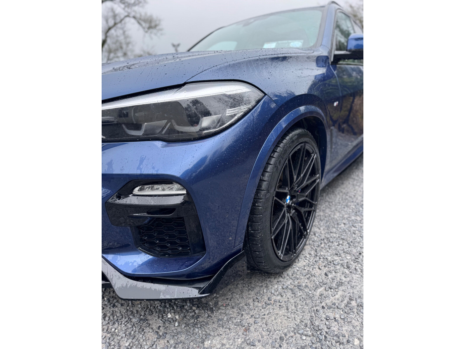 2020 BMW X5 - image 5