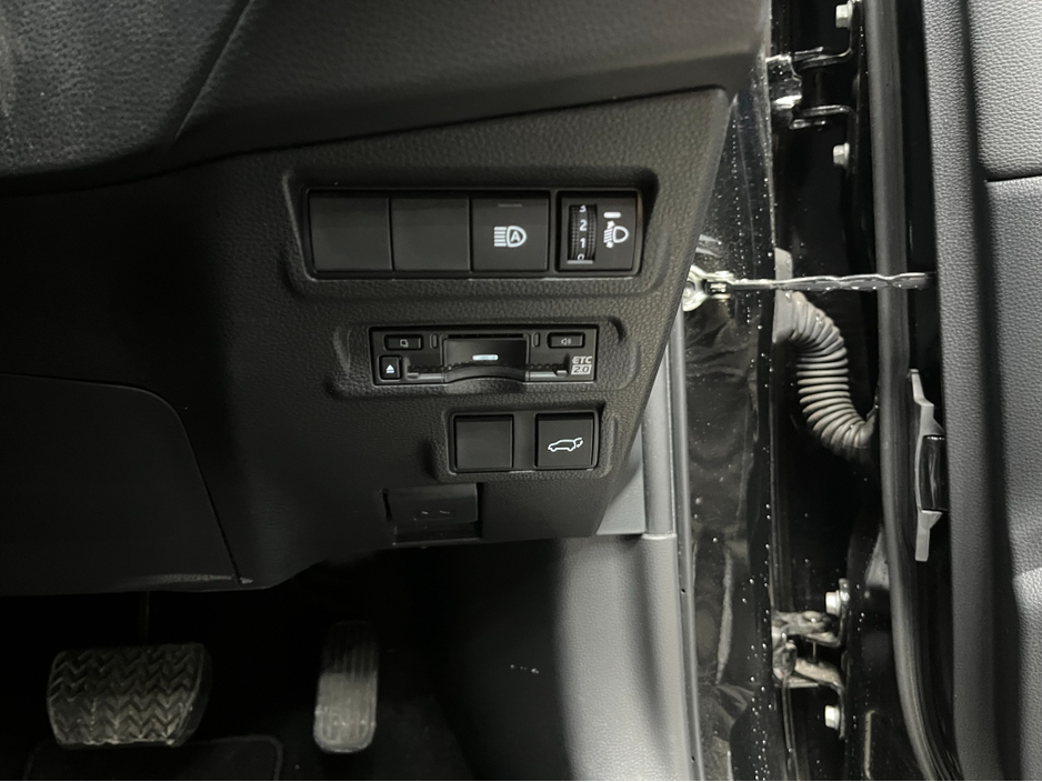 2024 Toyota Corolla - image 11