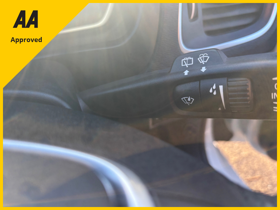 2014 Volvo V40 1.6T4 SE 5DR AUTO FULLY LOADED WITH EXTRAS €11,450