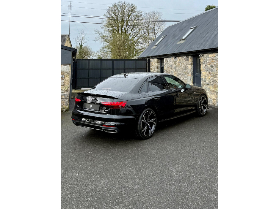 2021 Audi A4 - image 6