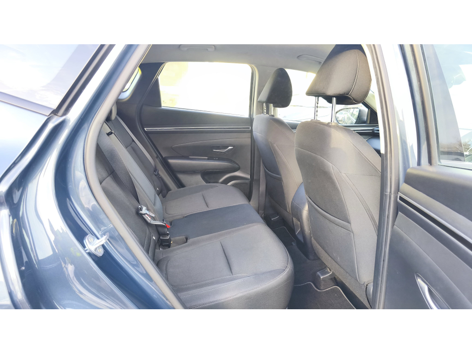 2022 Hyundai Tucson - image 8