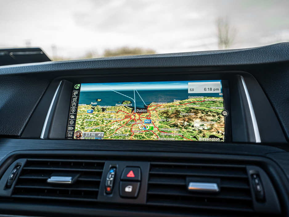 2015 BMW 5 Series - image 26