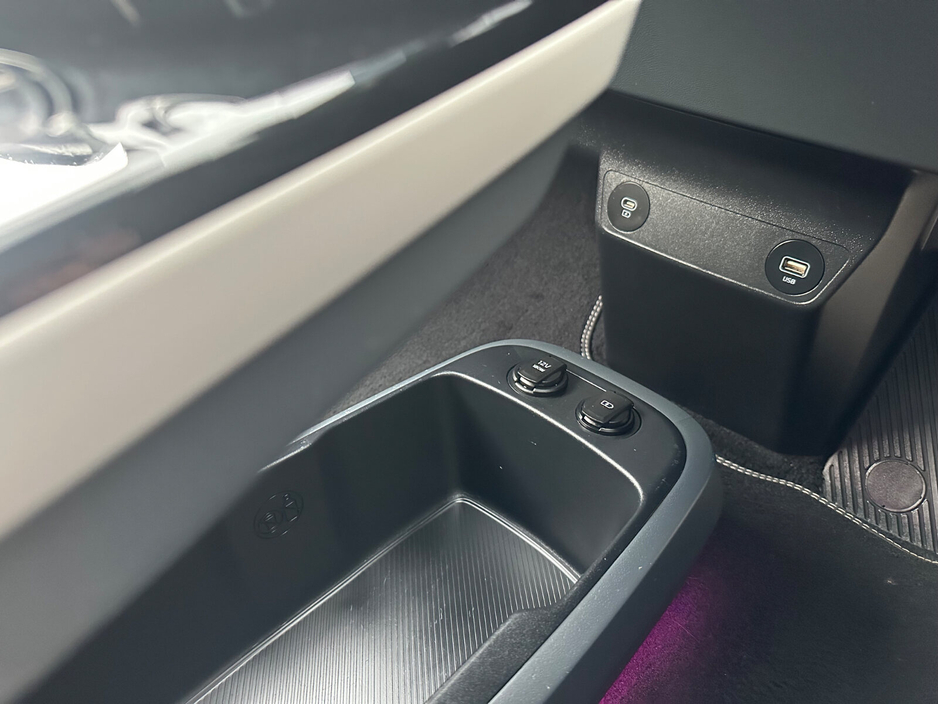 2022 Kia EV6 - image 21