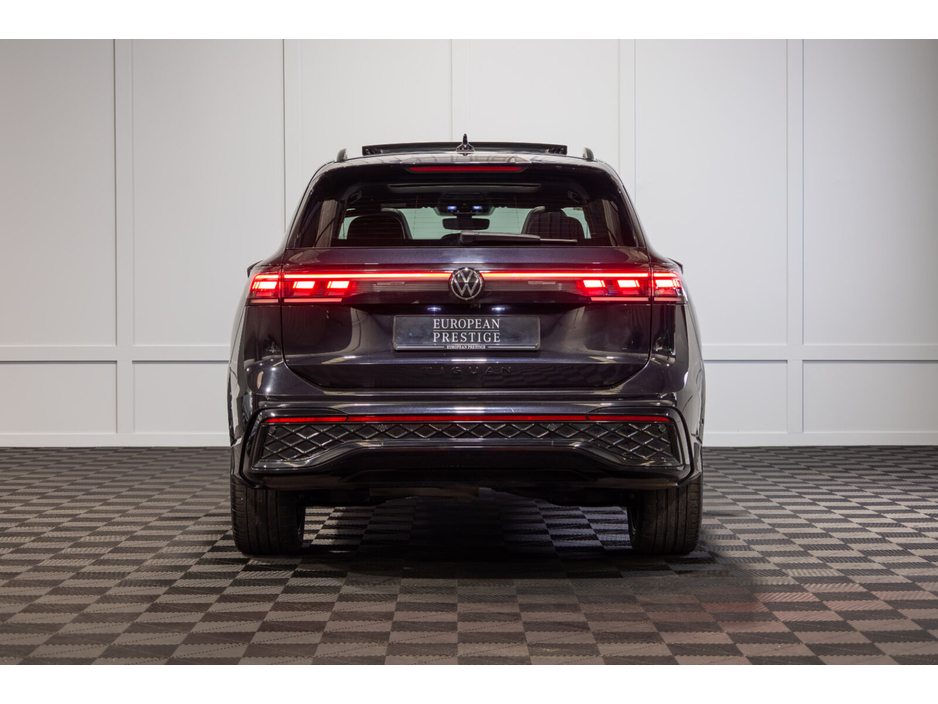 2024 Volkswagen Tiguan - image 5