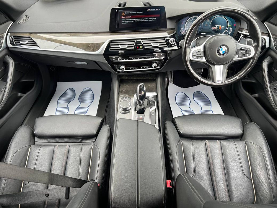 2017 BMW 5 Series - image 10
