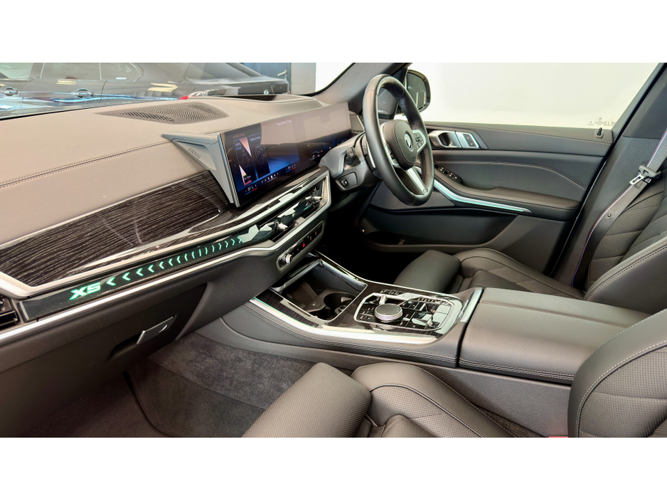 2024 BMW X5 - image 18