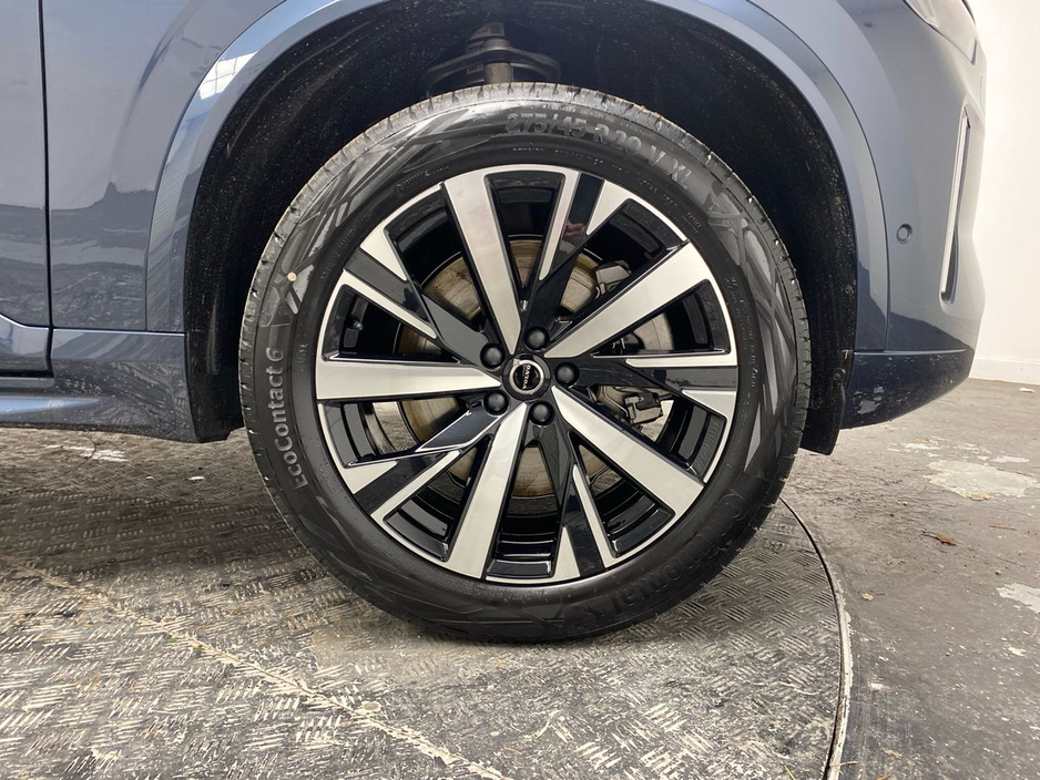 2026 Volvo XC90 - image 7