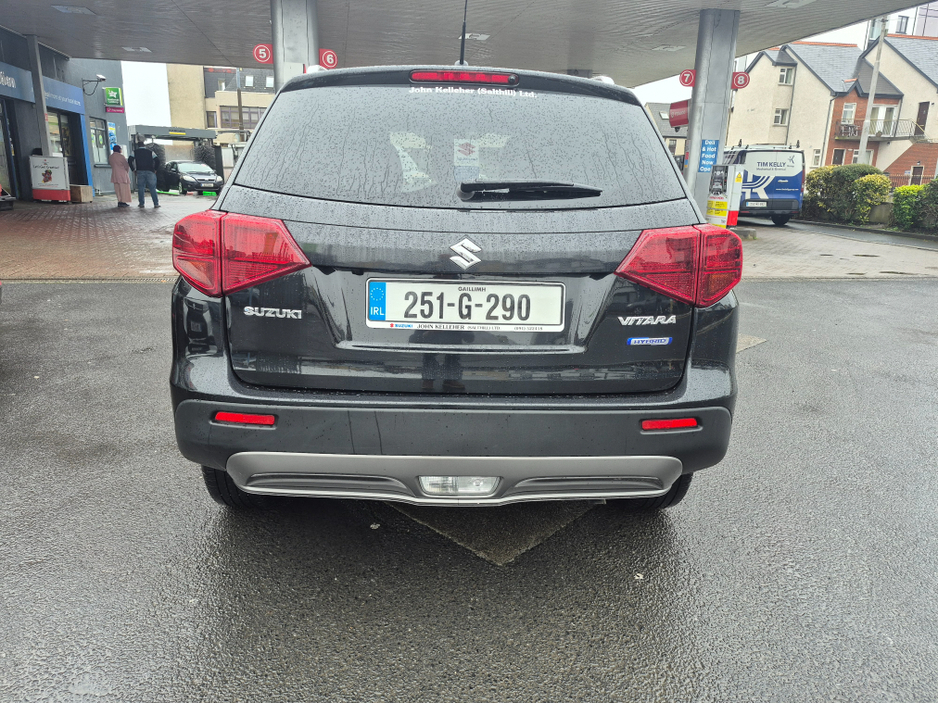 2025 Suzuki Vitara - image 9