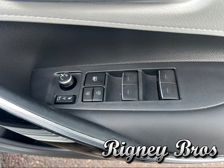 2019 Toyota Corolla HYBRID SOL H/B 4DR AUTO €21,750